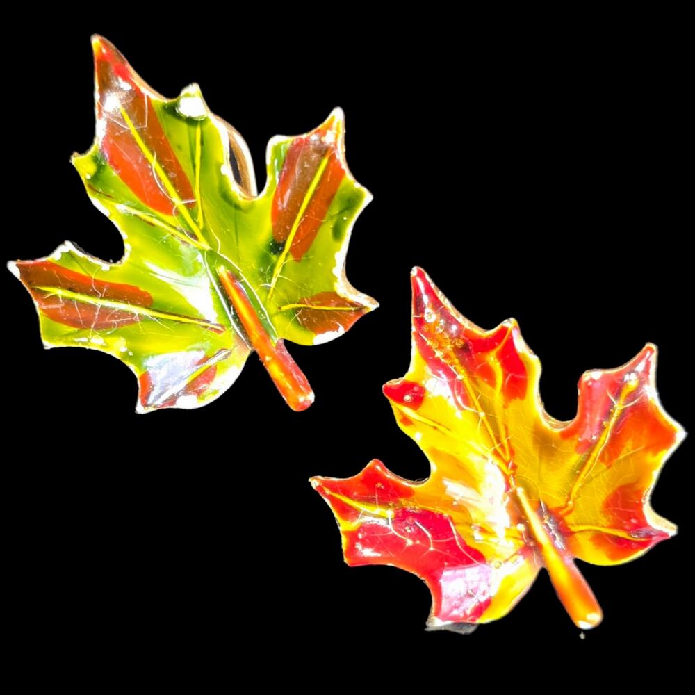 Vintage Goldtone Green Red Enameled Autumn Maple Leaf Clip On Earrings